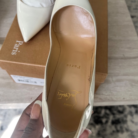 Christian Louboutin - Picture 6 of 7